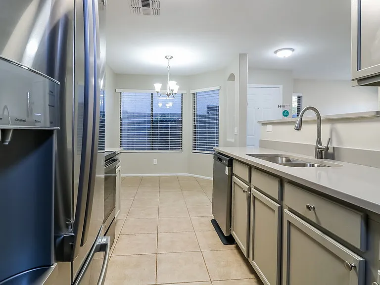 12508 W Windsor Blvd — Photo 8