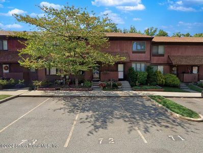 93 Bower Ct, Staten Island, NY, 10309
