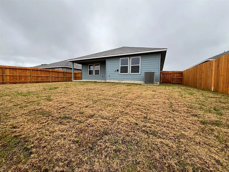 305 Wirecrested Dr — Photo 15