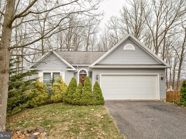 325 Ghaner Dr, State College, PA 16803