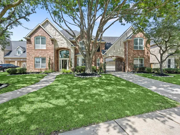 10103 Earlington Manor Dr, Spring, TX 77379
