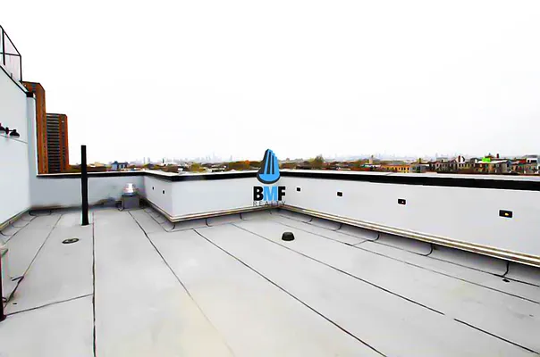 Rented by City Prime Commercial Realty  | media 23