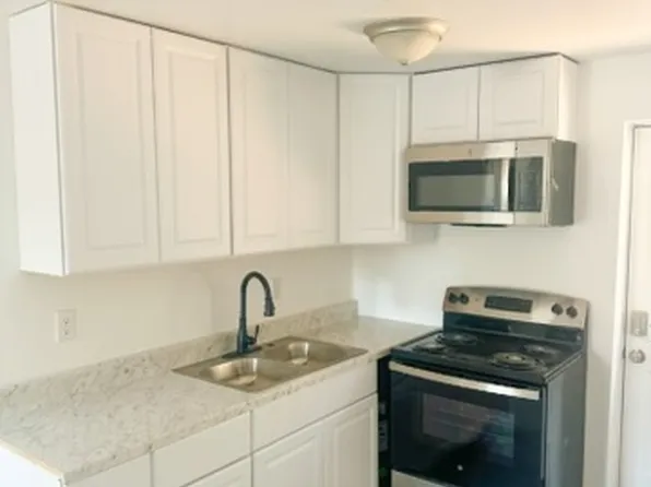 1890 Moore St, Macon, GA