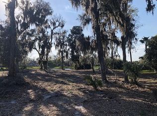 13854 Saxon Lake Dr, Jacksonville, FL 32225