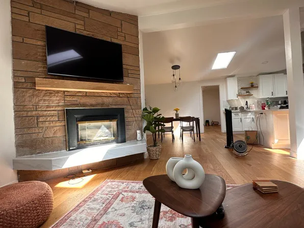 23401 66th Pl W, Mountlake Terrace, WA 98043