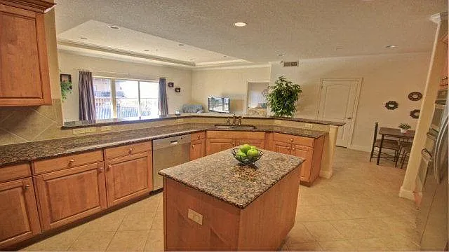 201 W Capricorn Dr #N102 — Photo 6