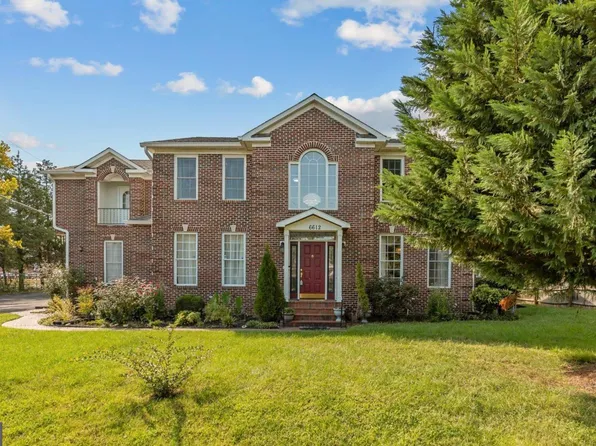 6612 Quander Rd, Alexandria, VA 22307