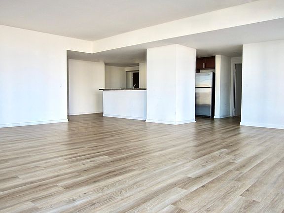 4th image of 400 W Ocean Blvd Unit 406