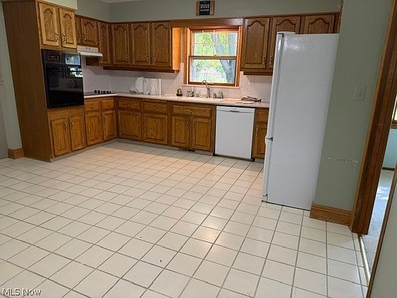 3rd image of 4892 Boston Rd