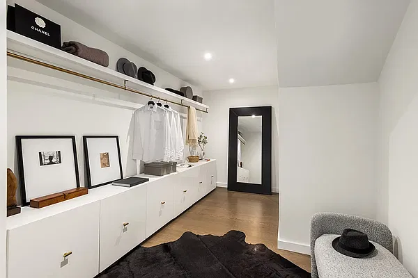 Rented by SERHANT. | media 12