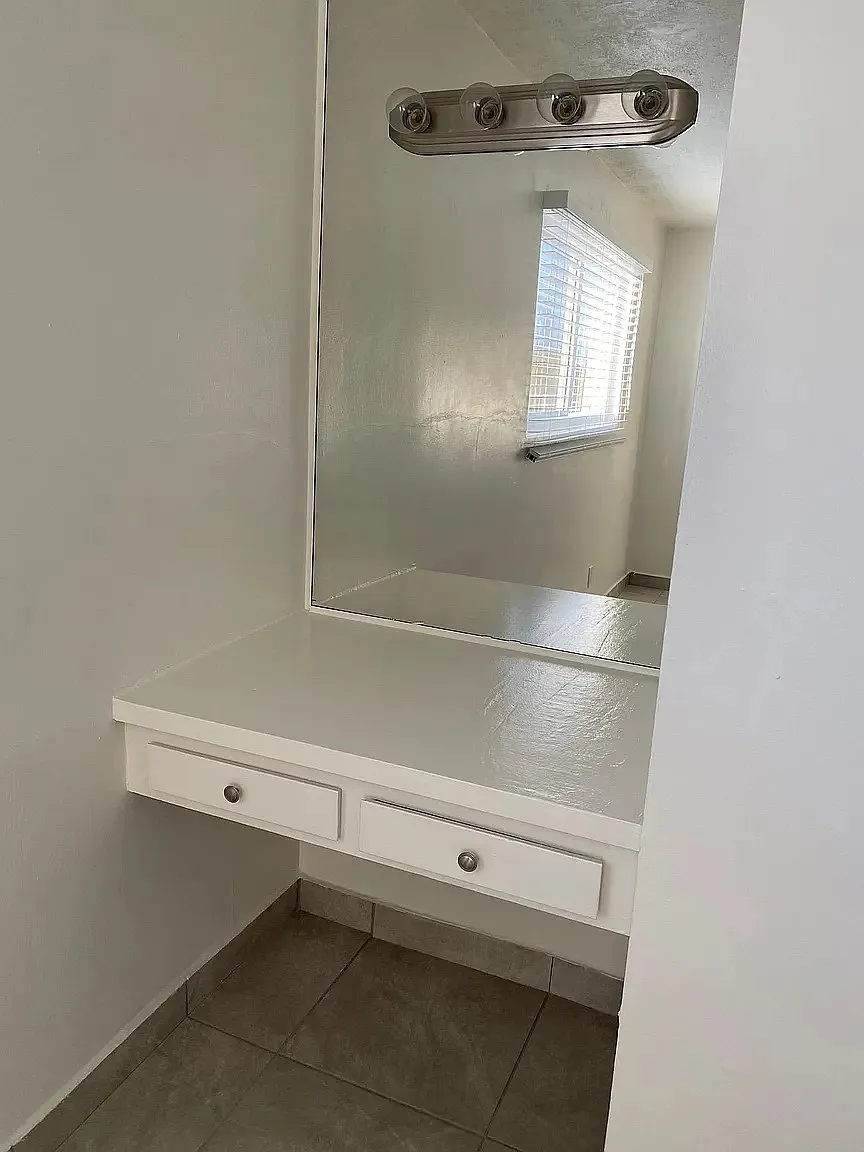 13988 Foothill 1BR 1BA — Photo 3