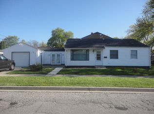 1107 Montesano Ave, Waukegan, IL 60087