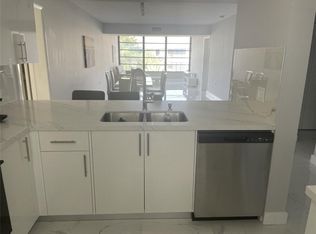 1721 Whitehall Dr APT 404, Fort Lauderdale, FL 33324