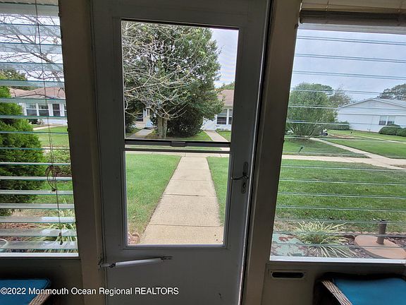 5th image of 1143B Argyll Cir