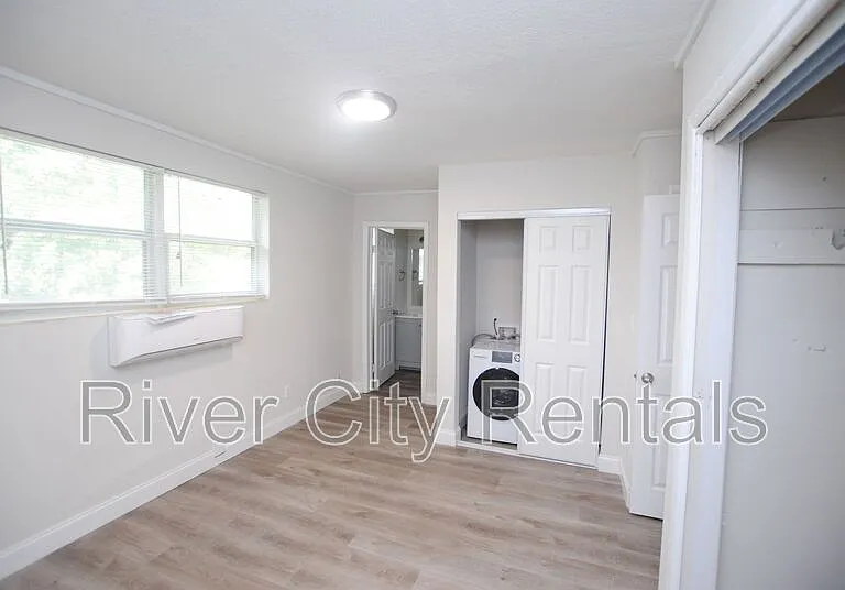 2975 Dellwood Ave #3 — Photo 9