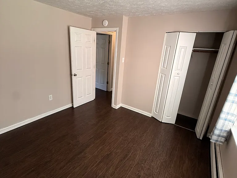 1081 Blue Hills Ave #B — Photo 15