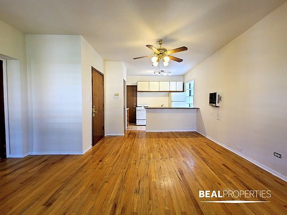 4th image of 821 W Cornelia Ave #821A-311