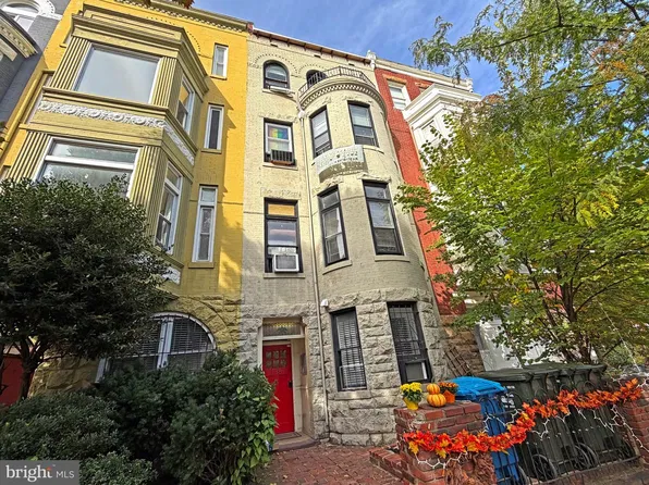 138 6th St NE, Washington, DC 20002