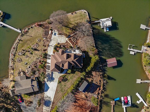 2nd image of 2709 Westview Dr