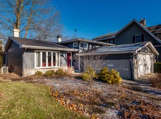 294 Hill Ave, Glen Ellyn, IL 60137