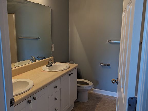4th image of 423 McKenna Cir