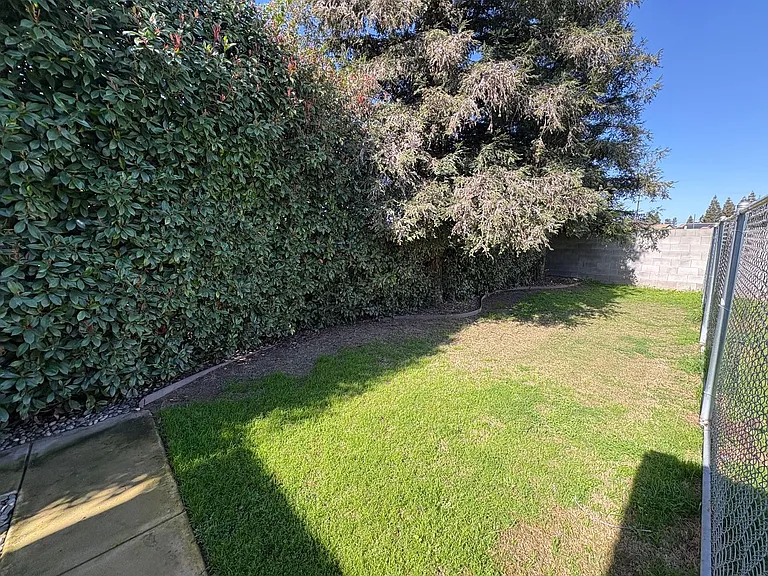 1422 E Mesa Ct — Photo 30