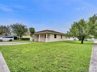 2320 SW 45th St, Fort Lauderdale, FL 33312