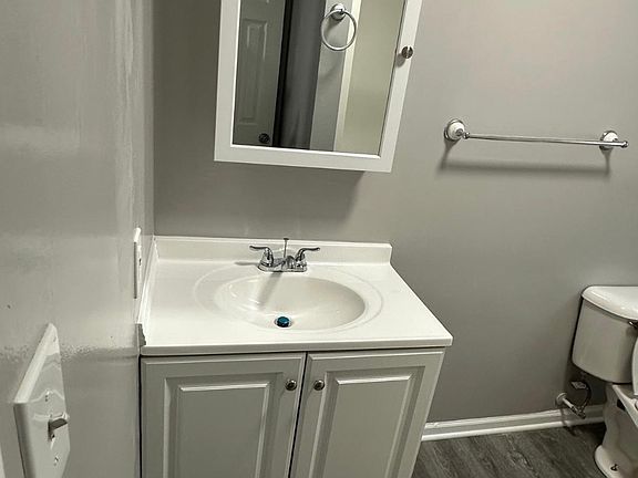2nd image of 1101 Park Ave #2