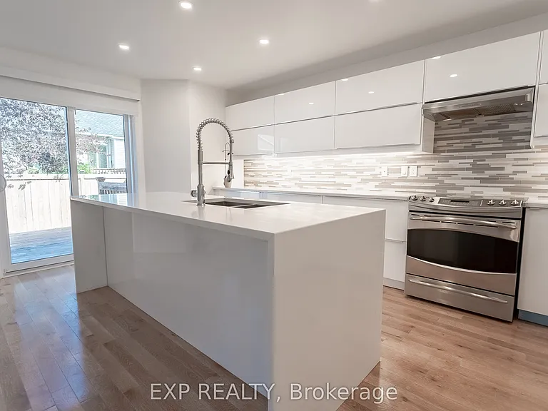 28 Chartwell Ave — Photo 17