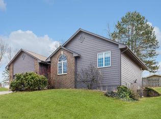 903 Sunset Dr, Indianola, IA 50125