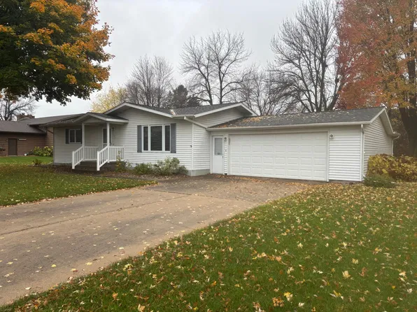 704 19th St S, Benson, MN 56215