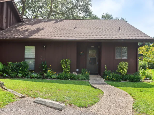 5510 E Golf Club Dr #122E, Diamondhead, MS 39525
