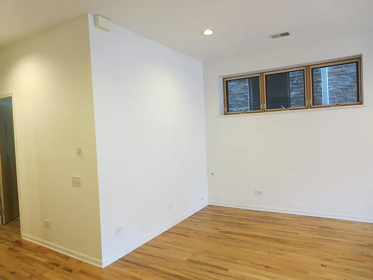 1745 N Honore St — Photo 4
