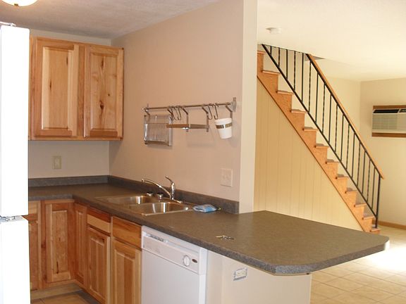 3rd image of 516 17th St S APT 04