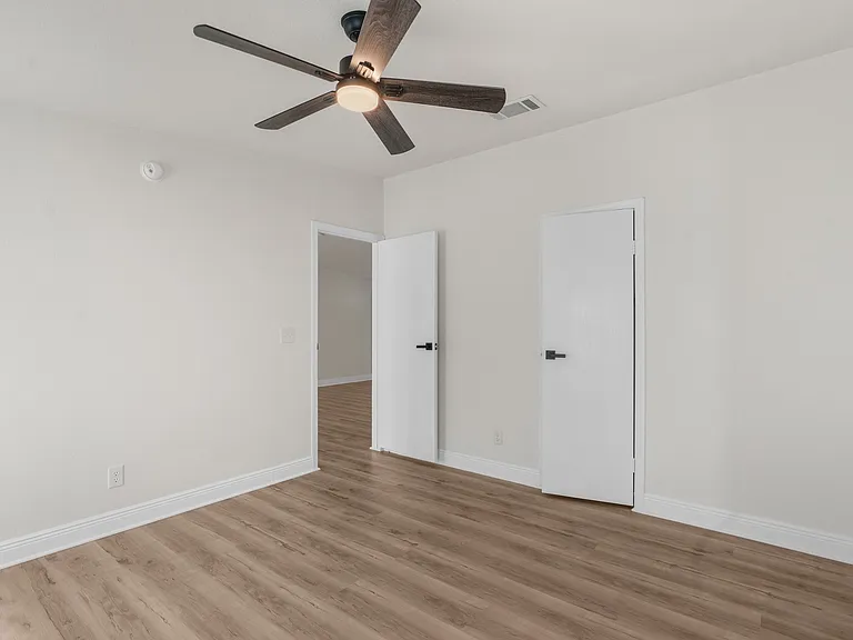 14261 Montclair Dr — Photo 15