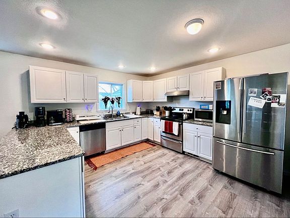3rd image of 5373 Hanyen Dr