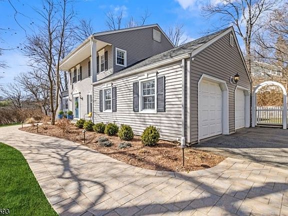 3rd image of 23 Ventosa Dr