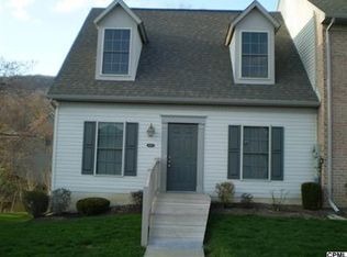 425 Waverly Woods Dr, Harrisburg, PA 17110