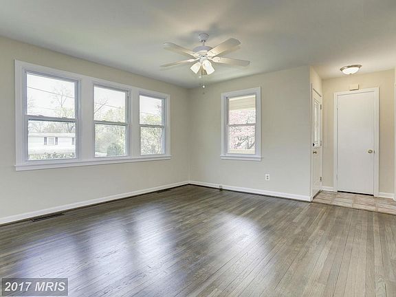 4th image of 1204 Autre Ct
