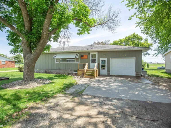 636 Way Ave, Woden, IA 50484