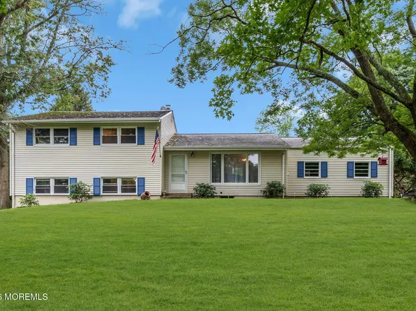 20 Fairfield Drive, Tinton Falls, NJ 07724