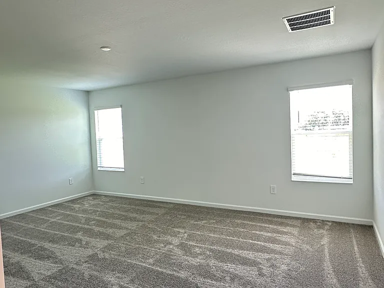 4039 Ambrose Ave — Photo 21