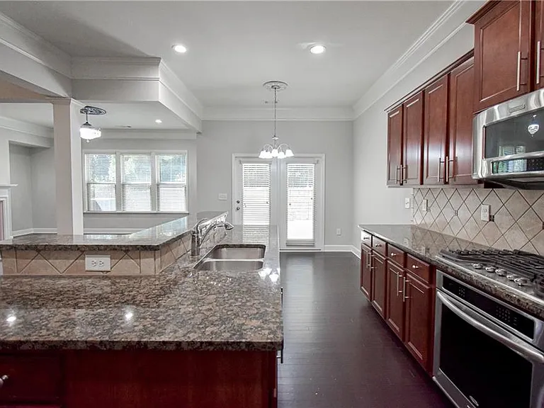 123 Barkley Ln — Photo 8