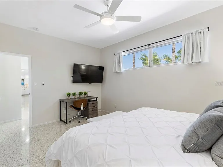 1165 Morningside Pl — Photo 28