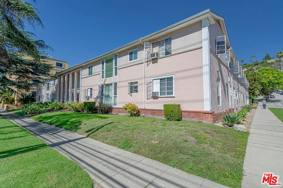 1 bed, 1.0 bath, 925 sqft, $2,550 — Photo 3