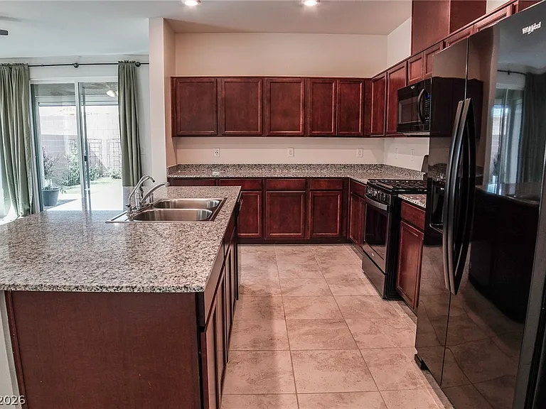 1818 Vibrant Barn Ave — Photo 9