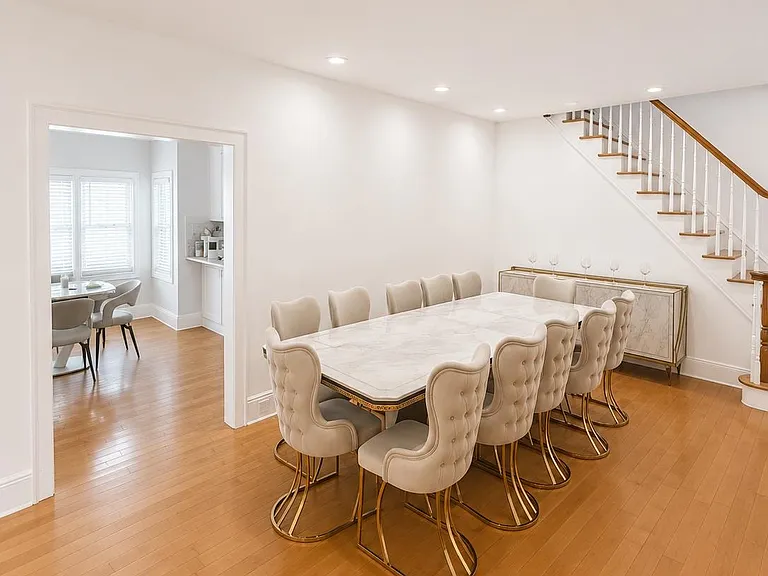 1463 Hewlett Ave — Photo 4