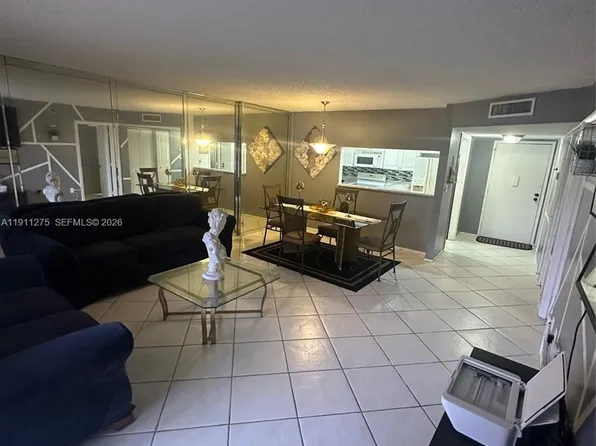 4158 Inverrary Dr APT 405, Lauderhill, FL 33319