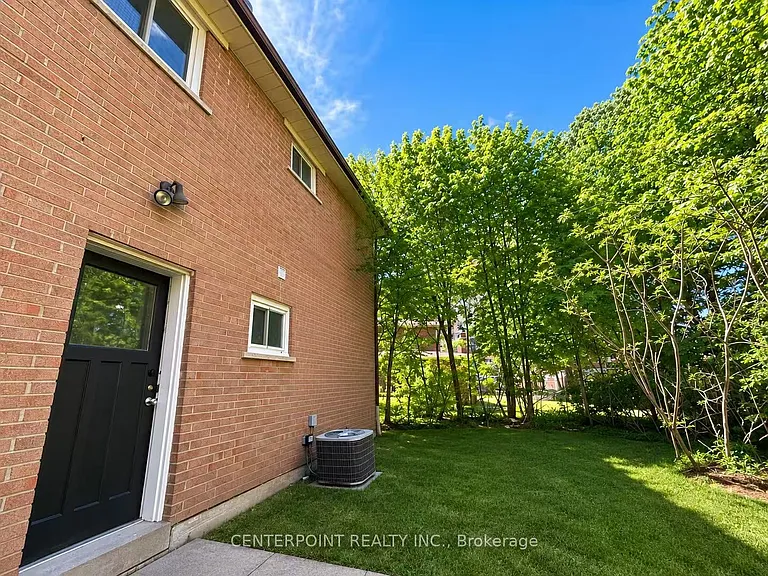 12 Hobart Dr — Photo 17