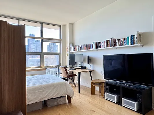Bedroom, photo 1